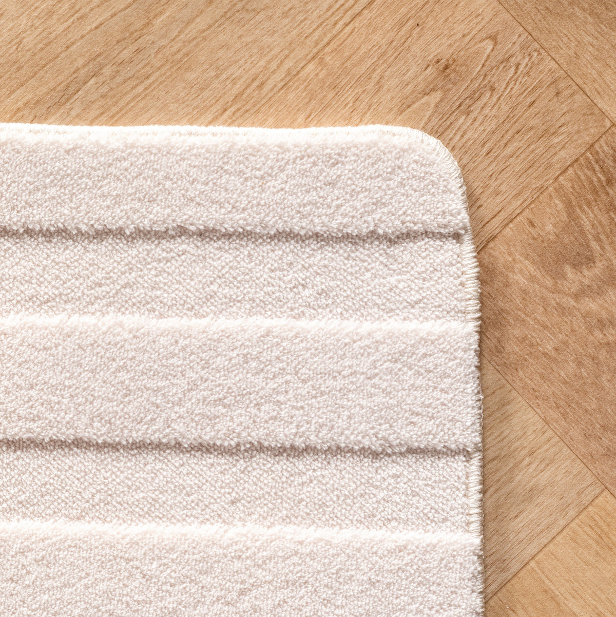 Pia 1611 creme · Moderner Teppich mit Bogenmuster