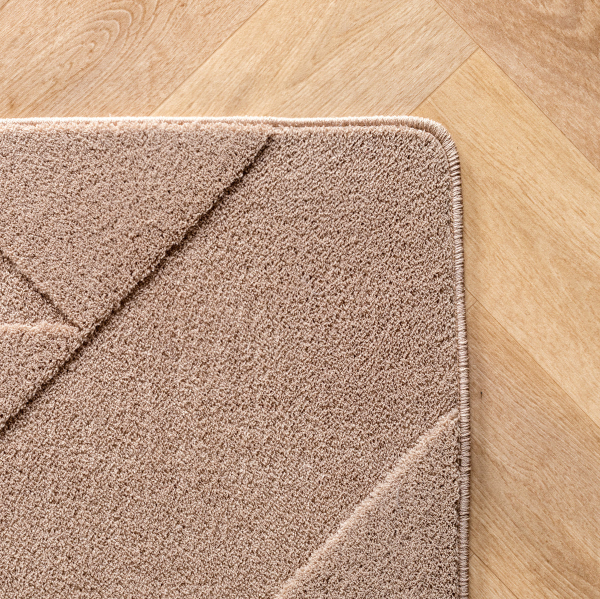 Pia 1613 beige · Moderner Teppich mit geometrischem Reliefmuster