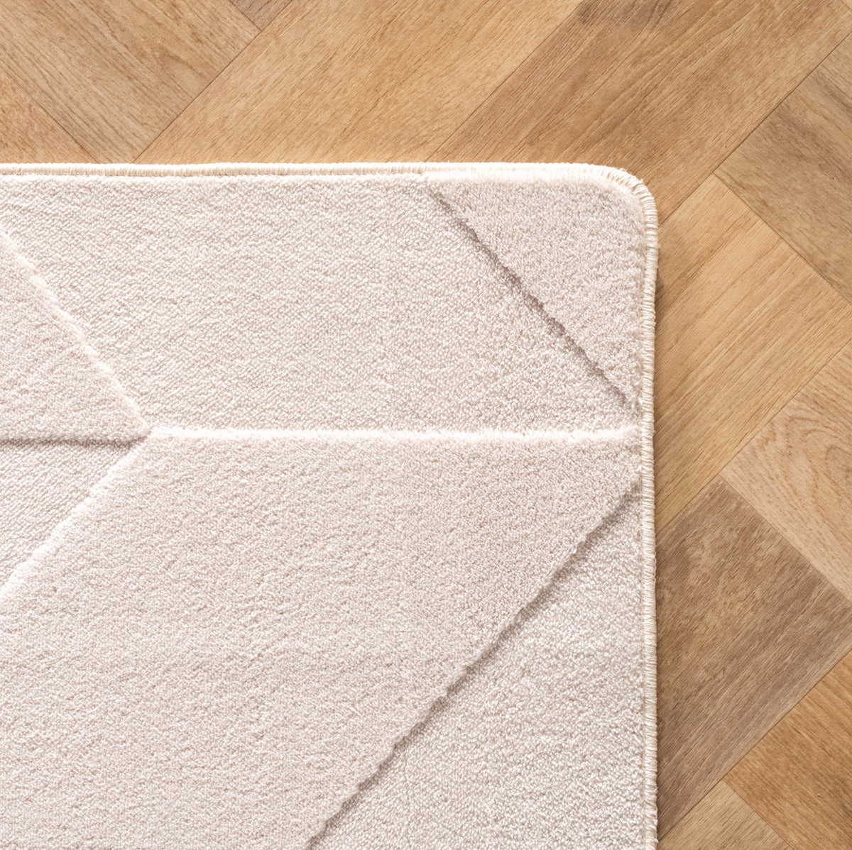 Pia 1613 creme · Moderner Teppich mit geometrischem Reliefmuster