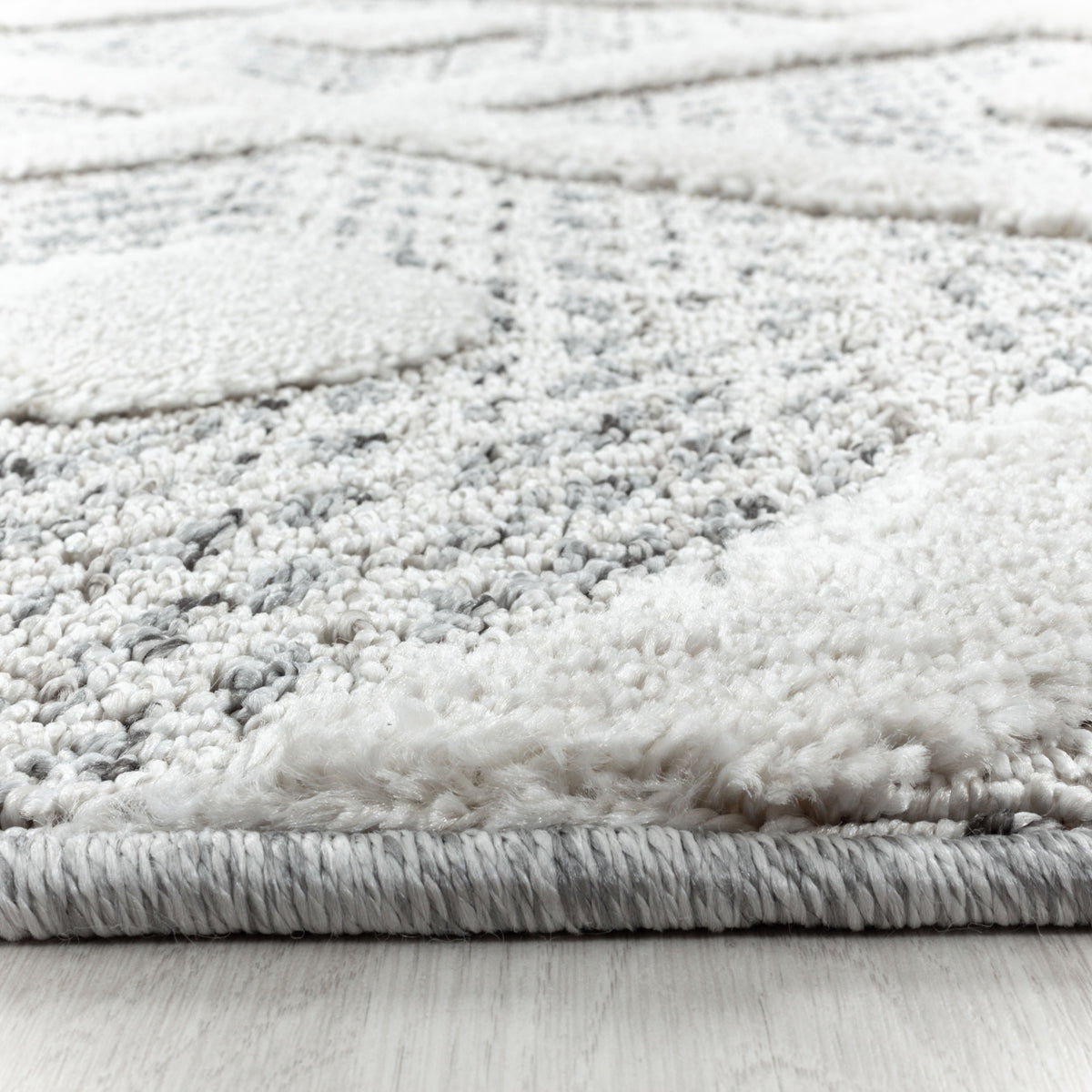 Palmira 4707 grau · Moderner Teppich mit Ethno-Muster