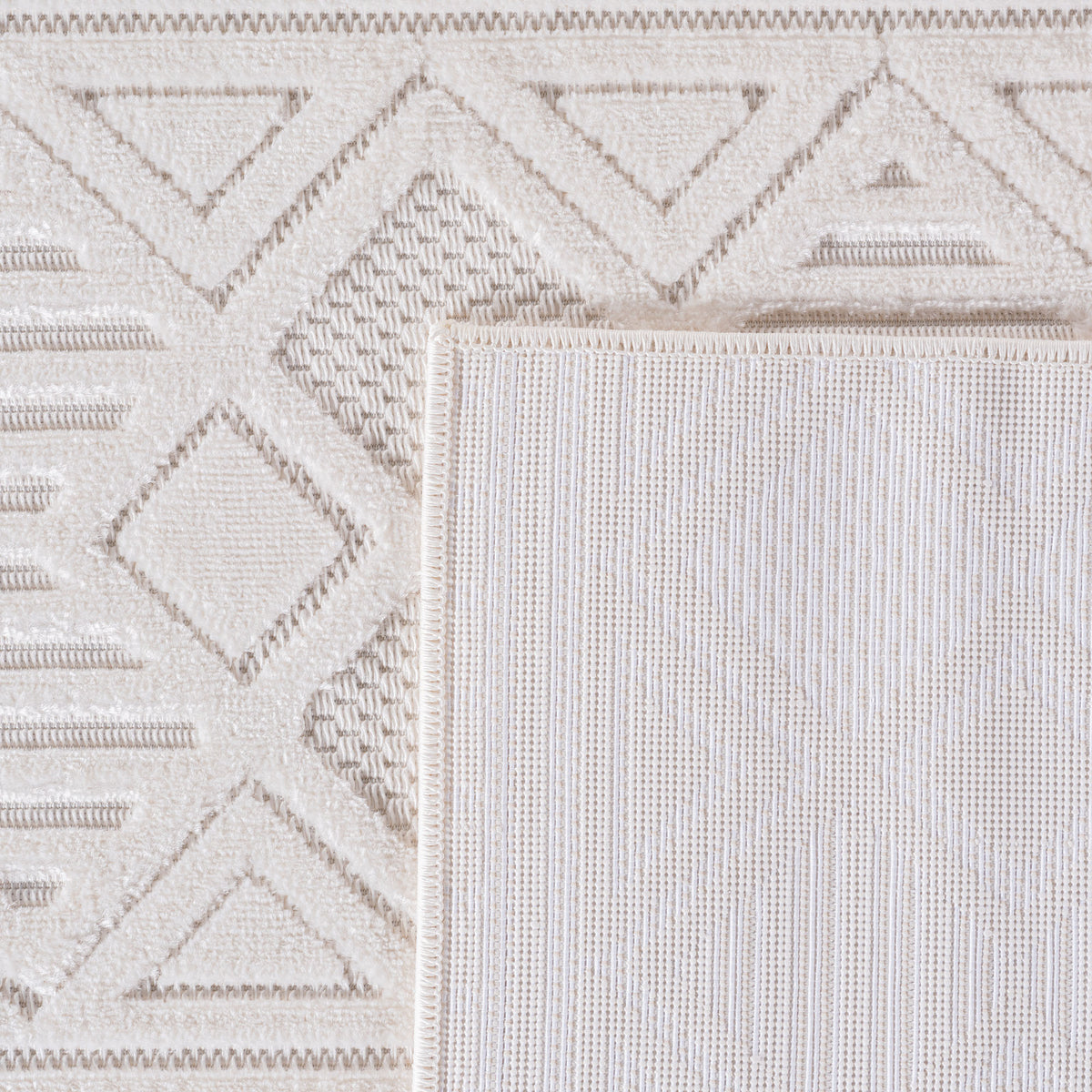 Desi 1652 creme · Elegantes Reliefdesign in 3D