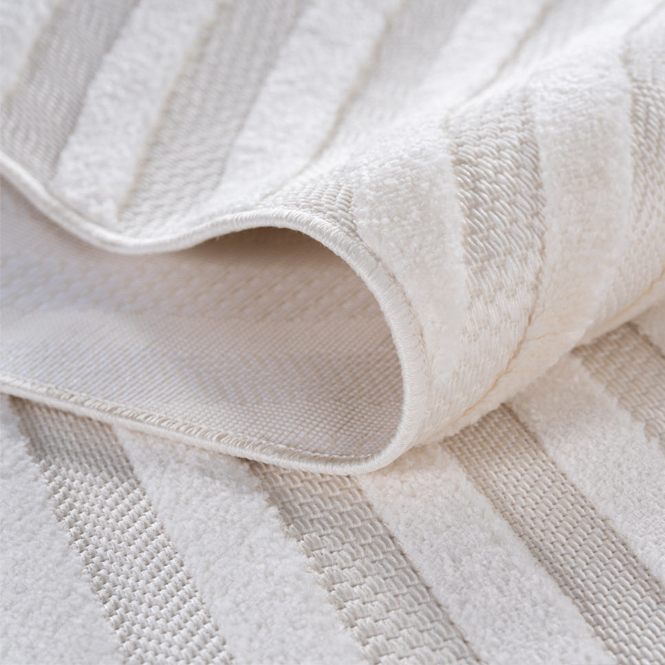 Desi 1658 creme · Elegantes Reliefdesign in 3D